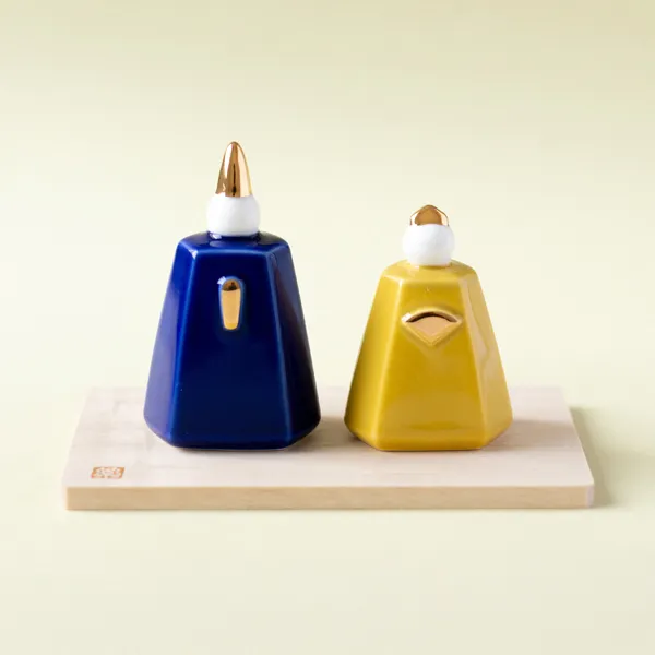 釉彩うるみ雛(香色)  コンパクトでモダンな雛人形