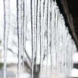 七十二候／水沢腹堅