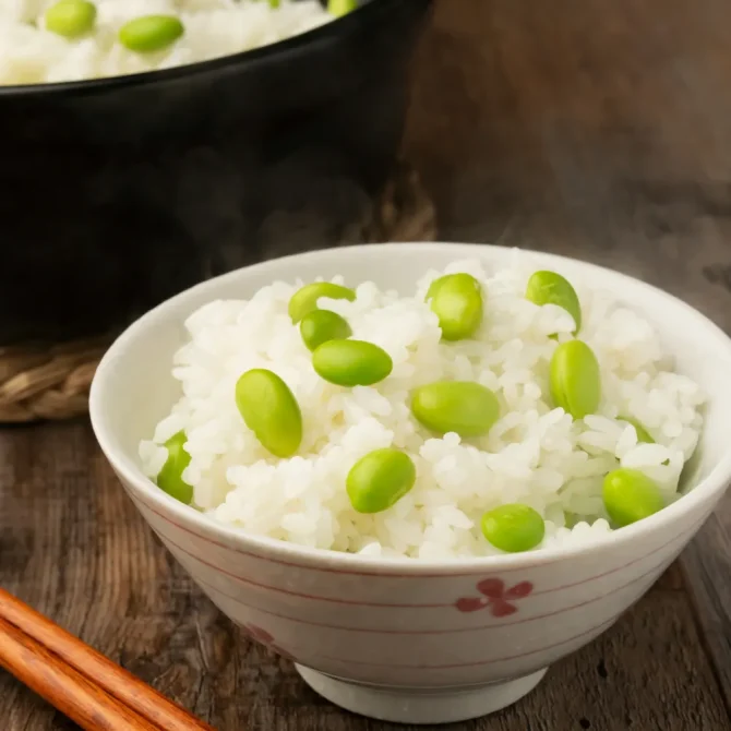 豆ご飯 豆ご飯｜旬のもの｜暦生活 | 日本の季節を楽しむ暮らし