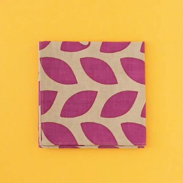 おいしい風呂敷「さつまいも」 / かまわぬ