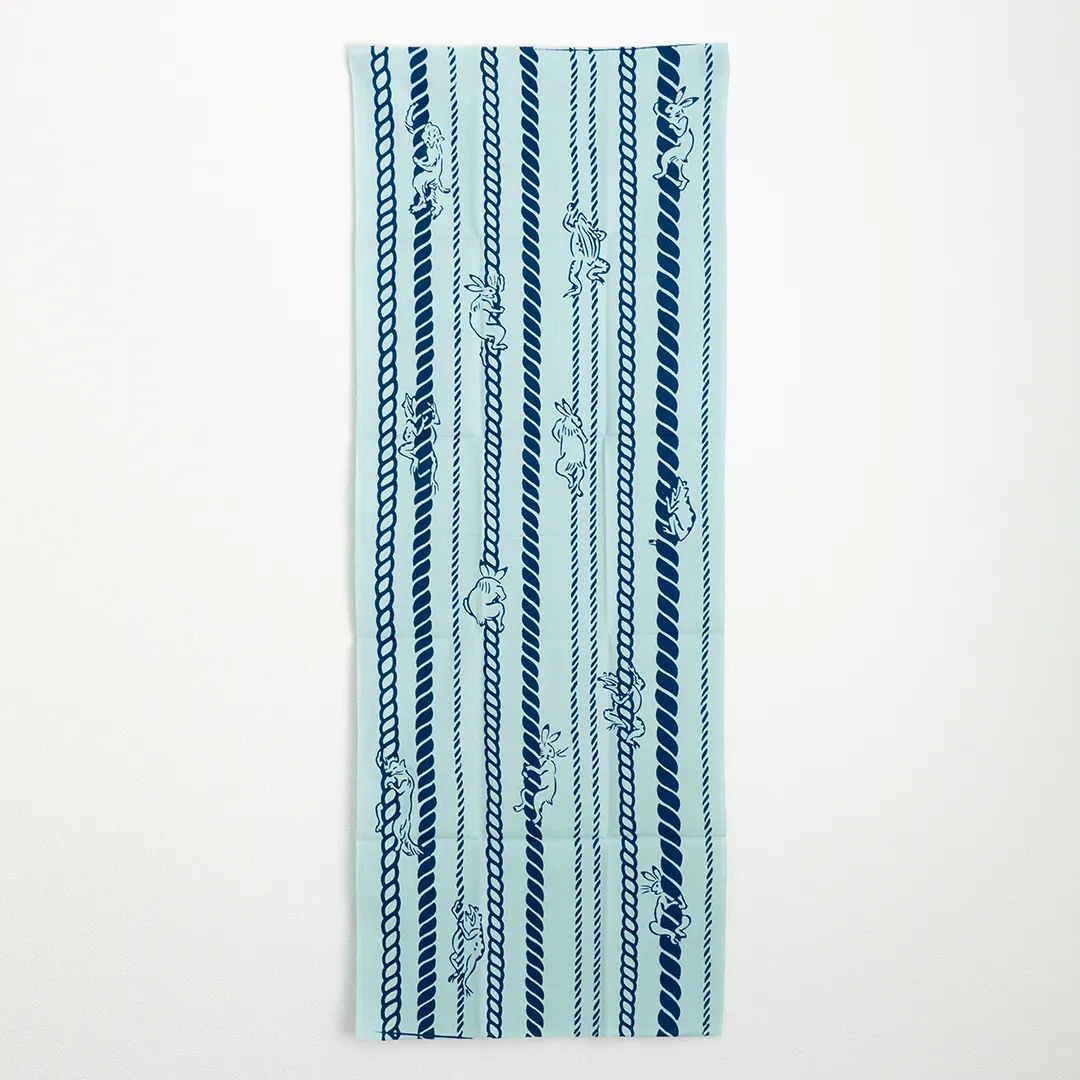 注染手ぬぐい「鳥獣戯画小紋 縄縞 水色」 / かまわぬ｜暦生活｜日本の