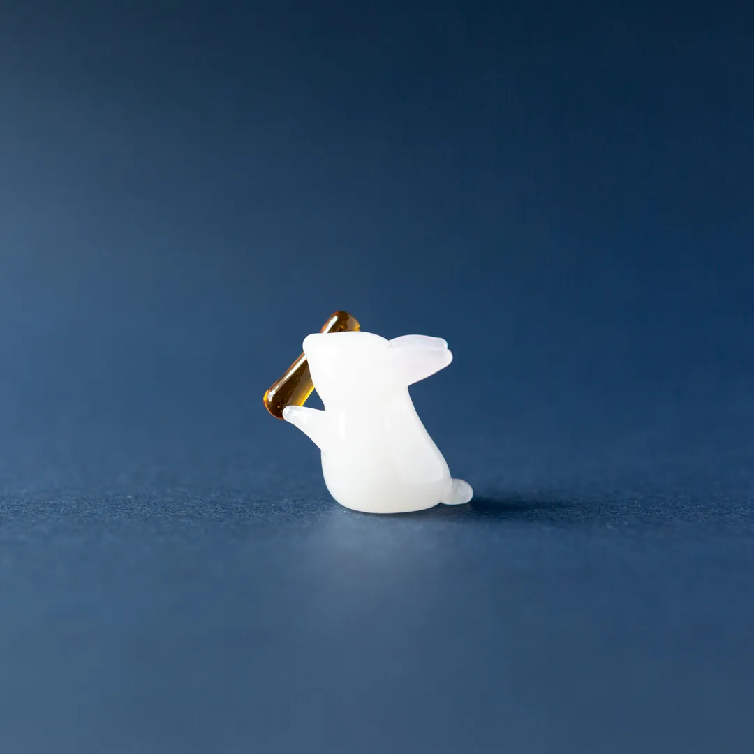 餅をつくうさぎ