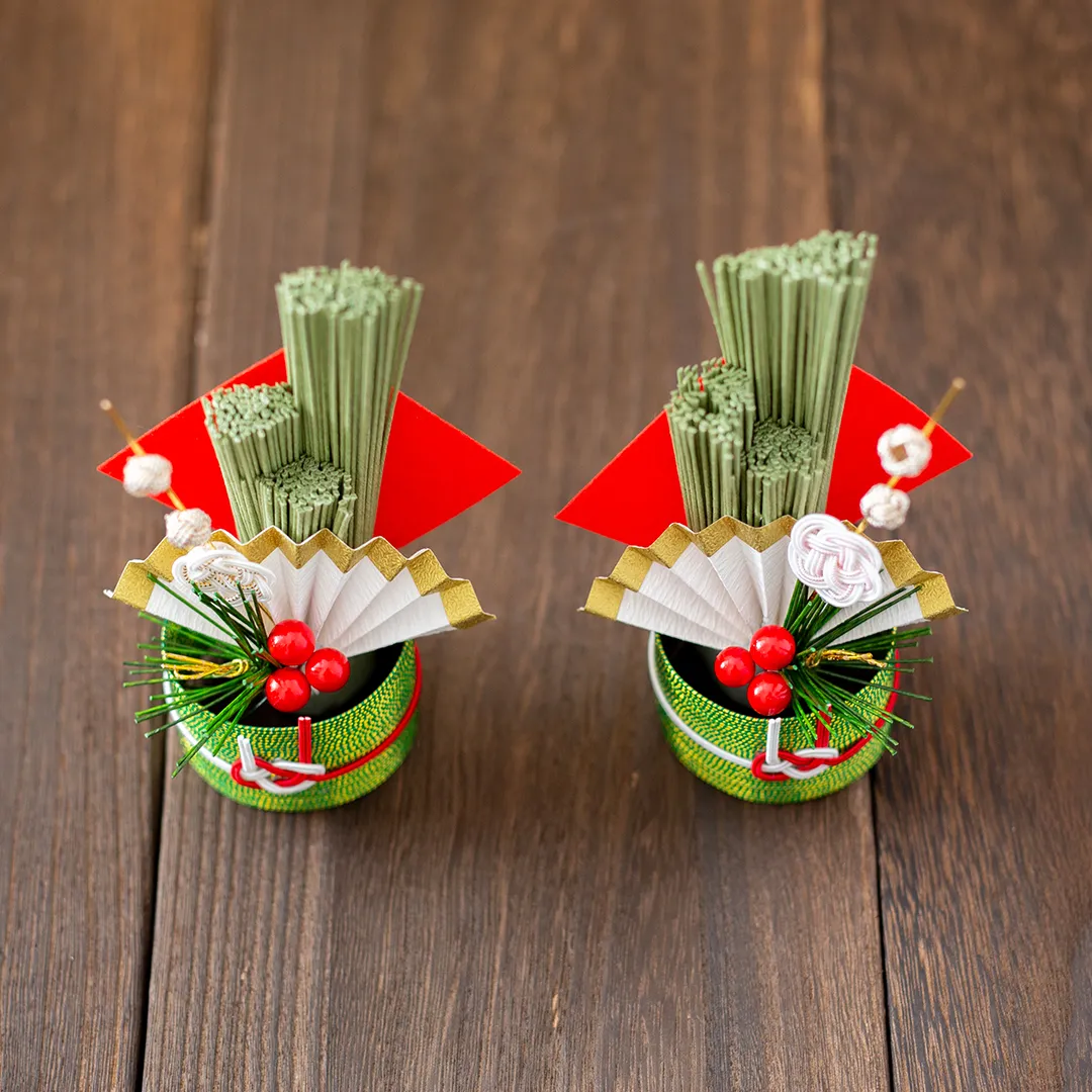 紙わら門松飾り のぼり梅 / お正月 / かまわぬ｜暦生活｜日本の季節を