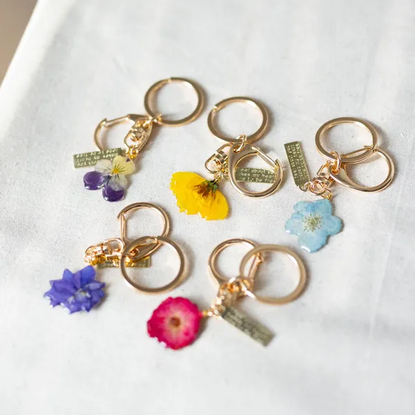 フラワー（押し花）キーホルダー