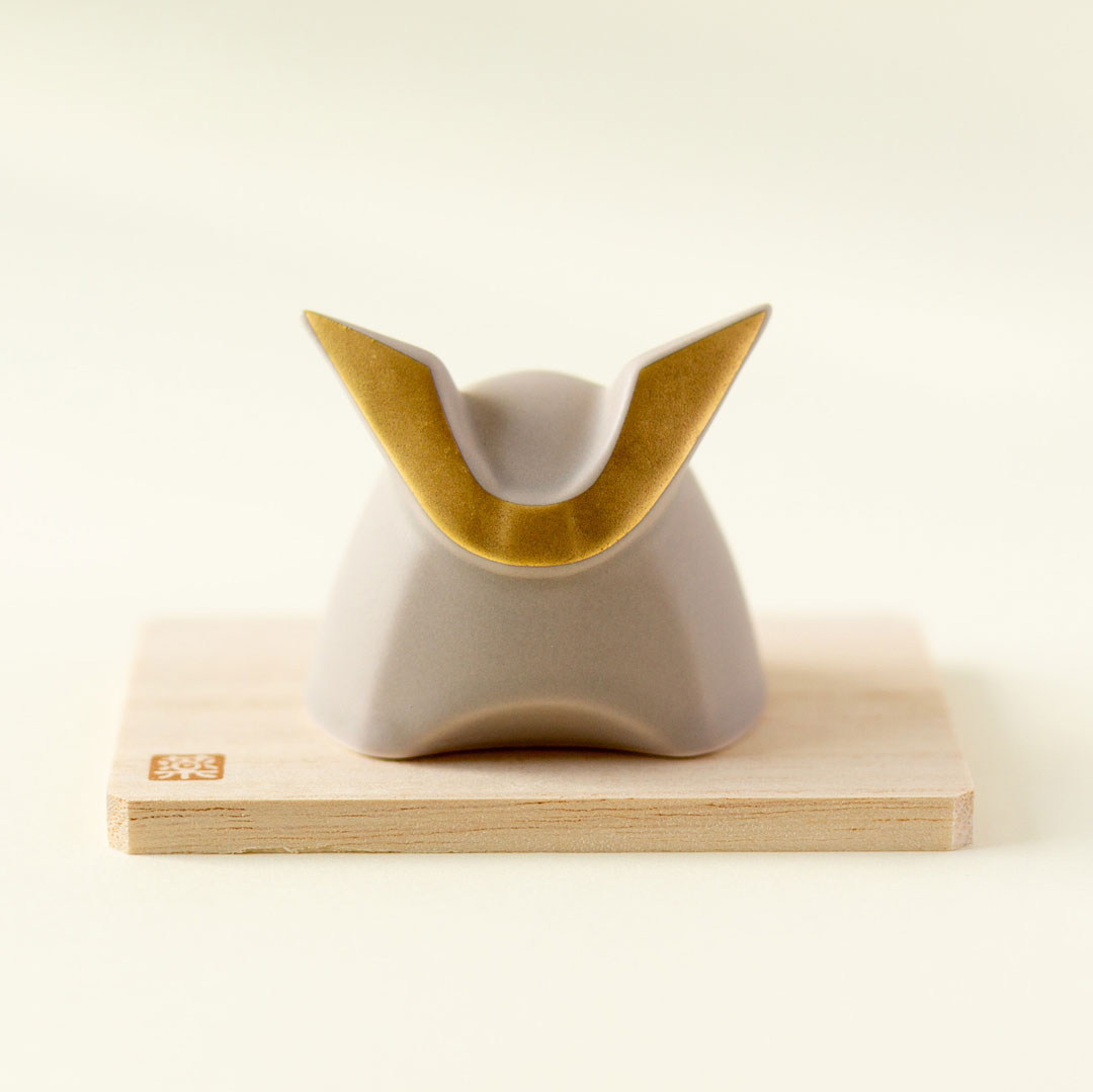 釉彩兜 マットグレー / 端午の節句 飾り