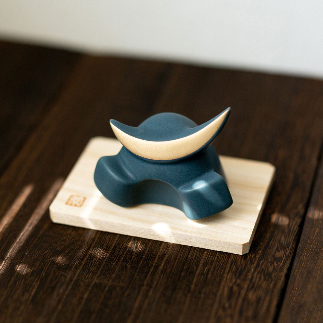 釉彩兜 マットブルー / 端午の節句 飾り